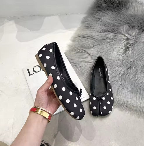 Polka Dot Split Toe Shoes